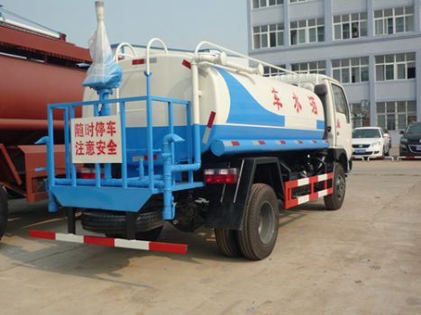福田赛锐3立方洒水车图片