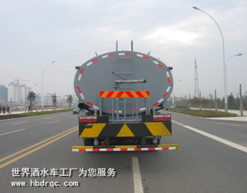 东风18方洒水车,水车,绿化喷洒车图片