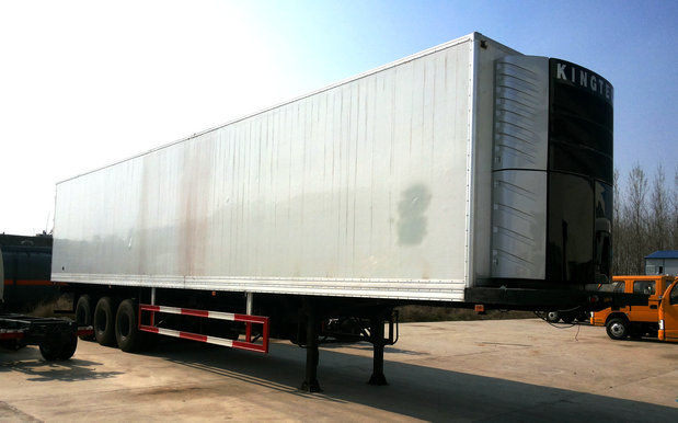 半挂冷藏车 集装箱冷藏车图片