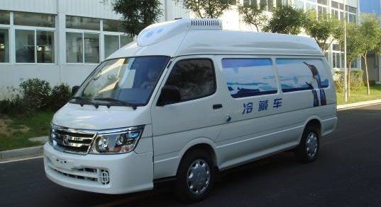 金杯冷藏车图片