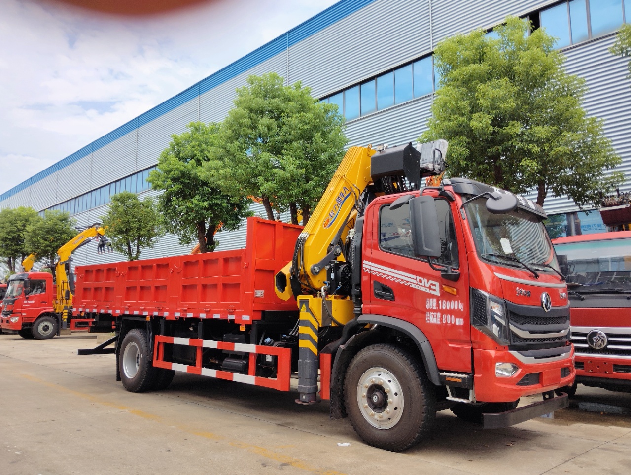 东风华神DV3抓斗垃圾车图片